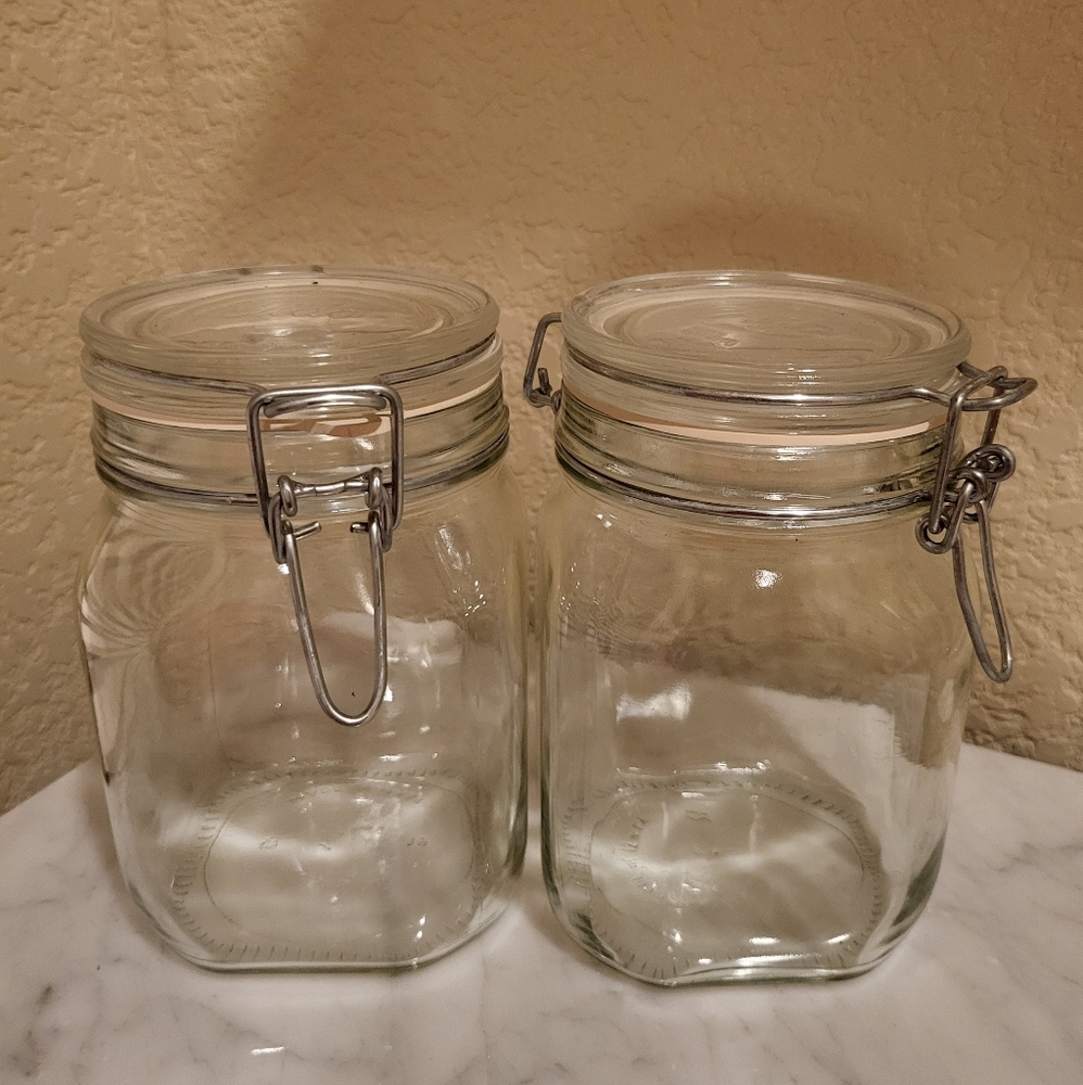 Bundle Of 2 Clear 1 L Glass Storage Jars with Metal Clasp Made In Italy